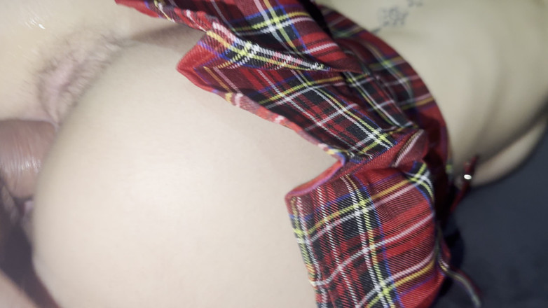 Emily 18: 彼女のきつい18歳の膣に精液を詰め込んだ - 妊娠させた - 大学卒業後に彼女とセックスした(無料ヌード追加)