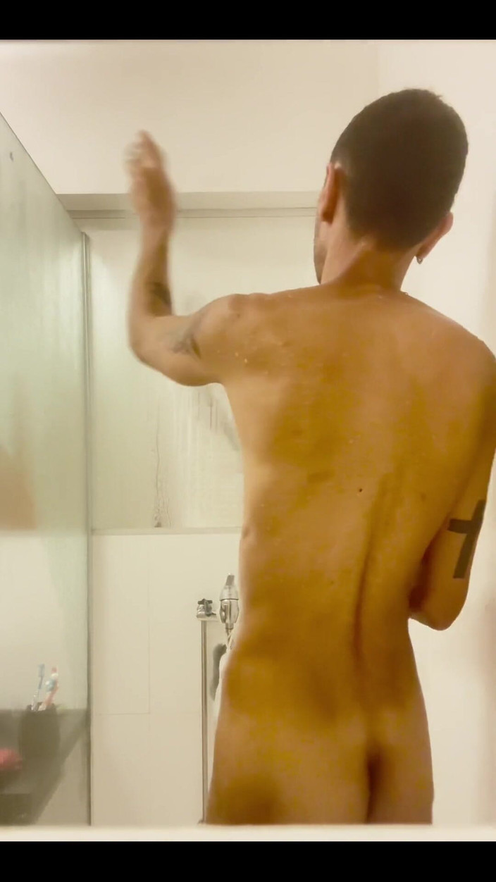 arabeputo: Принимая этот хороший душ