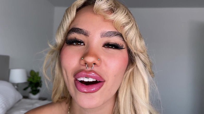 J-Mac: Femeie latino sexy Luna Luxe este aruncată și pusă în Nelson, de...