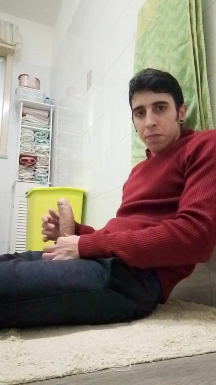 Ricxx97: Masturbazione in Bagno