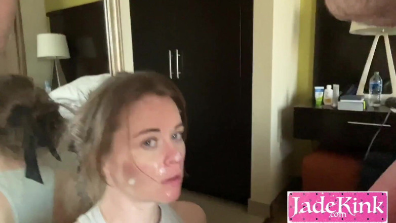 Jade Kink: 복종하는 여친 훈련 인정사정 없는 섹스와 스팽킹의 풍성한