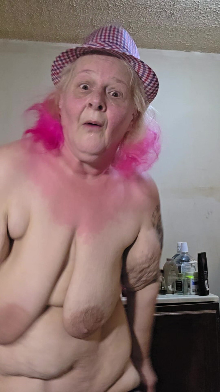 HerculesnVENUS: Momnys một mớ hỗn độn khi con trai riêng cởi quần áo