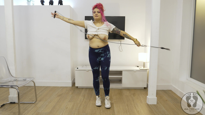 All You Can Fetish: Yoga entraînement, échauffement, saut à la corde, gros nichons