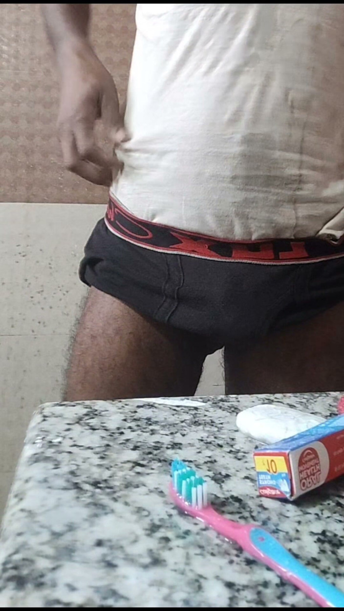 DesiDarkArt: Chico indio en el hotel bhatroom es salwar