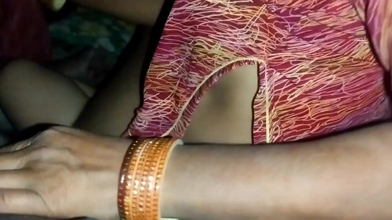 Seema060316: Üvey kız kardeşim evime geliyor hintli üvey kız kardeşimi sikiyorum