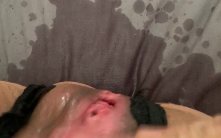 Wetwife2024: Děvka prstěná ošukaná stříká všude, nejlépe zblízka na netu