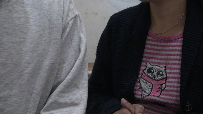 Stepmom Susan: 変態の継母が処女の継息子に初めて手コキをする