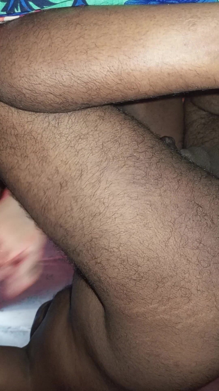 Auntixxx69: Брат отвёл меня к себе в комнату и трахал меня одну