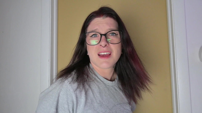Missellie8: Horny Prison