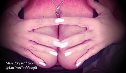 Miss Krystal Goddess: Implora di versare nella MIA banca scollatura