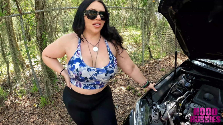 Hood Hunnies: Mandi May mempunyai masalah kereta kecil