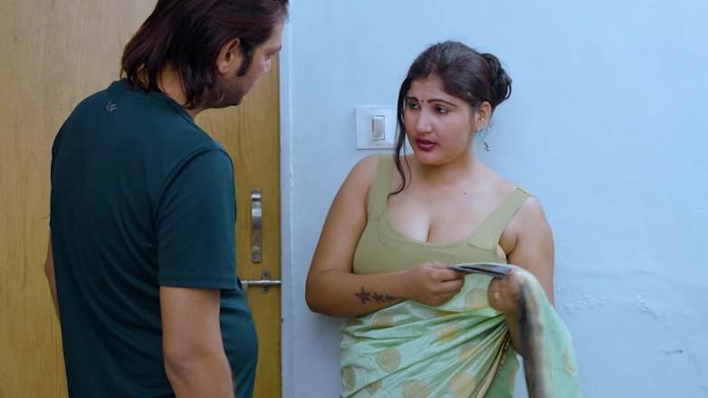 Khiladi69: Rekaman seks ganas tante seksi india dan teman suaminya!