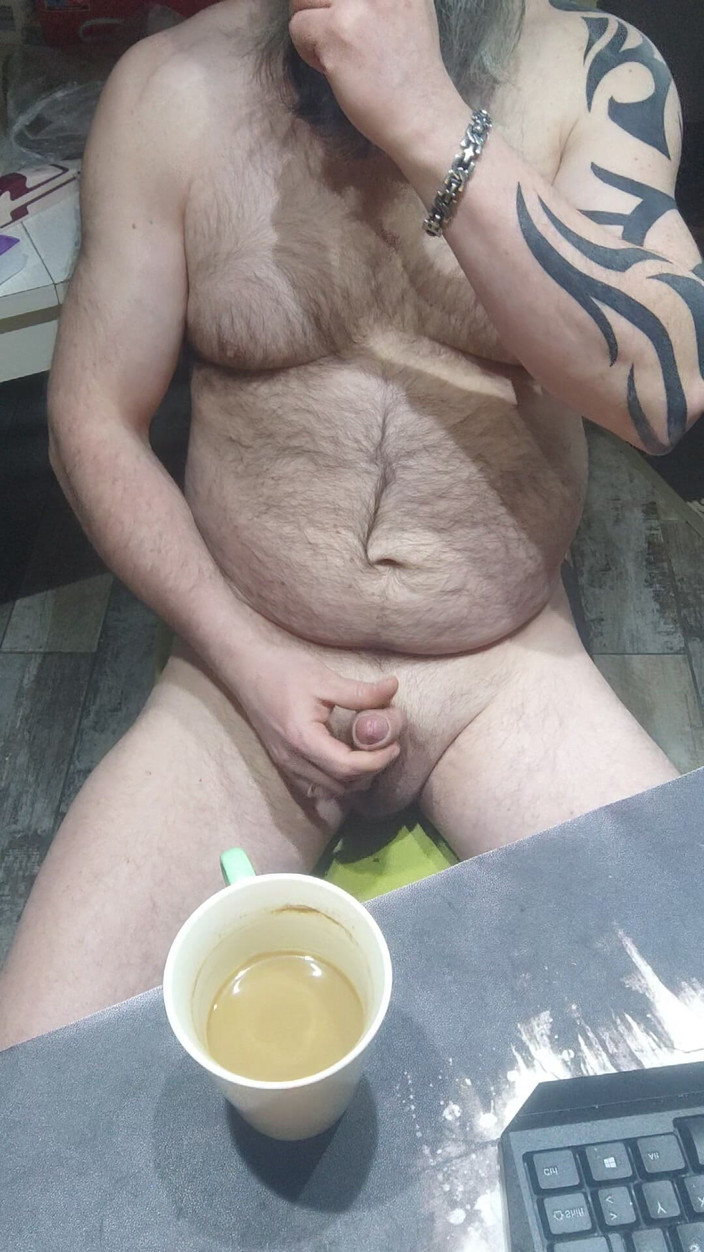 Wanker: Minum Coffe Pagi Dan Melancap Zakar Saya