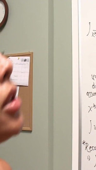 En Clase Te Folles Mejor Escena 1_busty La Profesora Latina Priya Rai Se Folla a Su Estudiante En Clase