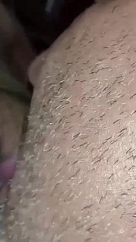 Nevlastní bratr mého přítele mě zavolal do jeho domu a měl se mnou sex.