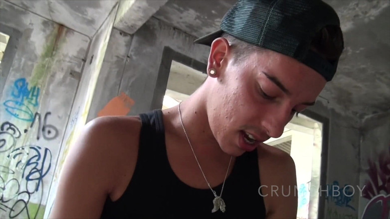 PORN FRENCH RAW FUCK CLUB X: 2306 Due ragazzi francesi scopano orudoor in esibizionismo