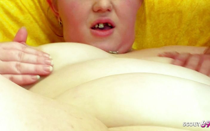 Full porn collection: Fet ful tonåring med hängande bröst knullas verkligen av pojken