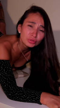 Futai Cu Pumnul, Futai În Gât, Ejaculare, Ejaculare Facială - Totul Într-un Videoclip Cu Futai Dur