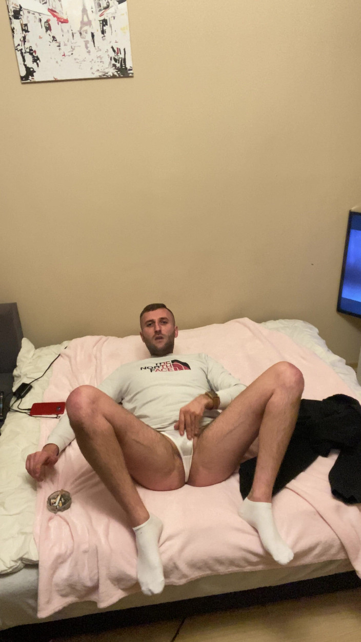 Barti Rede: V jeho bílých sexy tangách