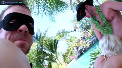 Porn Stream Live: Huge titted Diamond Foxxx squirting hard on anal sex