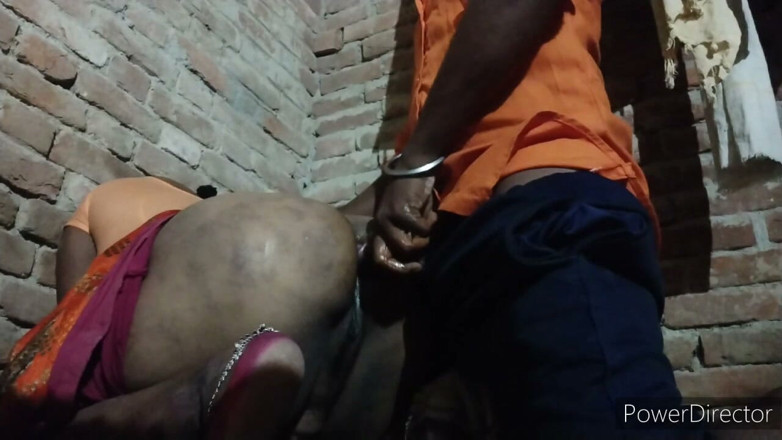 Allahdad: Desi Bhabhi Nakopaný zadek
