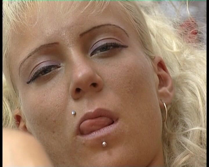 YOUR FIRST PORN: 100 procentní spokojenost