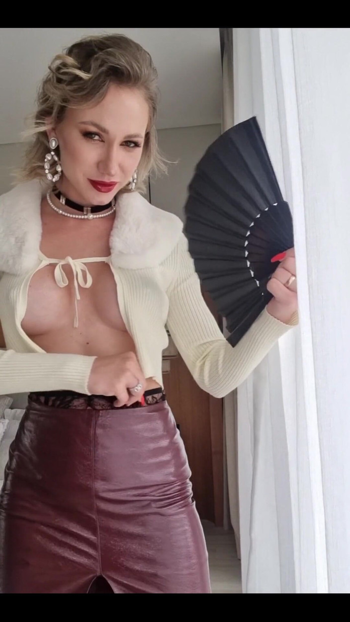 Angel The Dreamgirl: Ia adalah skirt yang bagus, tetapi ia nampaknya tidak direka...