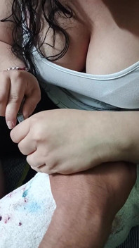 I Can't Oppose Touching the Manicurist's Tits