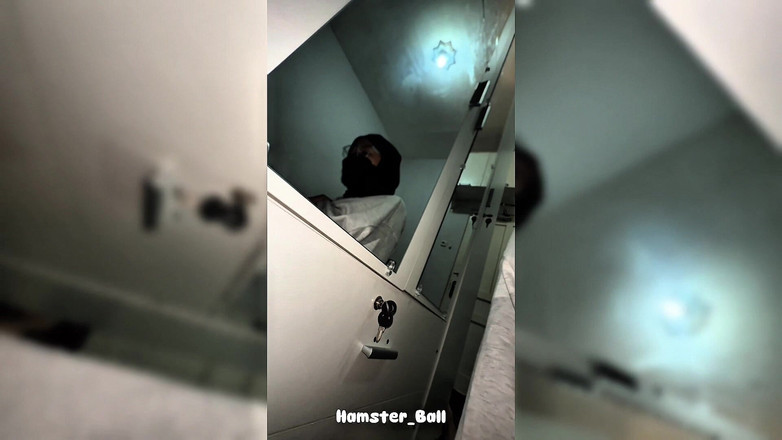 Hamster_Ball: マレーのヒジャブモデルが写真家のペニスを試す