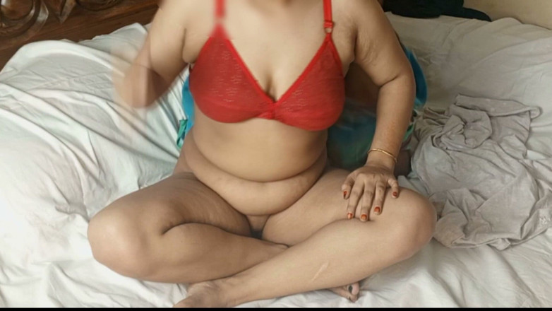 Nadiyabd: Nadiya Behind the Scene Hot Moments Full Bangla Video
