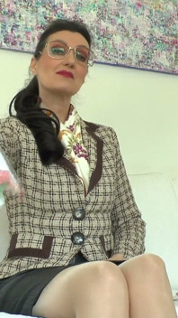 După-amiază de batiste parfumate, partea 3 - Doamna Victoria Valente