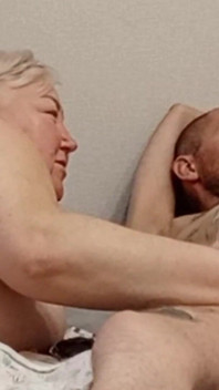 Soused mi vykouřil a pomohl mi stříkat