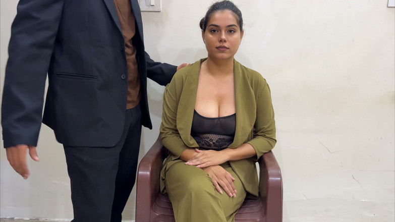 Hornycouple149: Setiausaha bertetek besar menikmati kerjanya