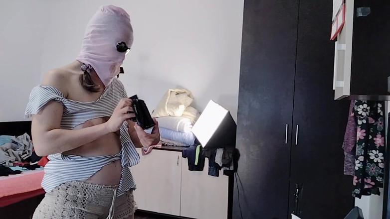 Mirsur: Latina Sexy Se Prueba Y Se Corta La Ropa. Sexy...