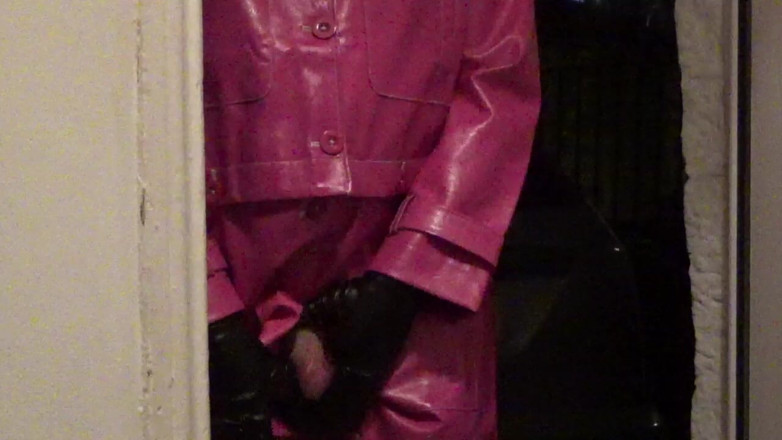 Leather Kirsten: Masturbating in Leather