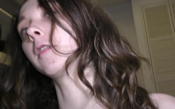 Nikolas: Fucked a Skinny Teenager 18 at Her House