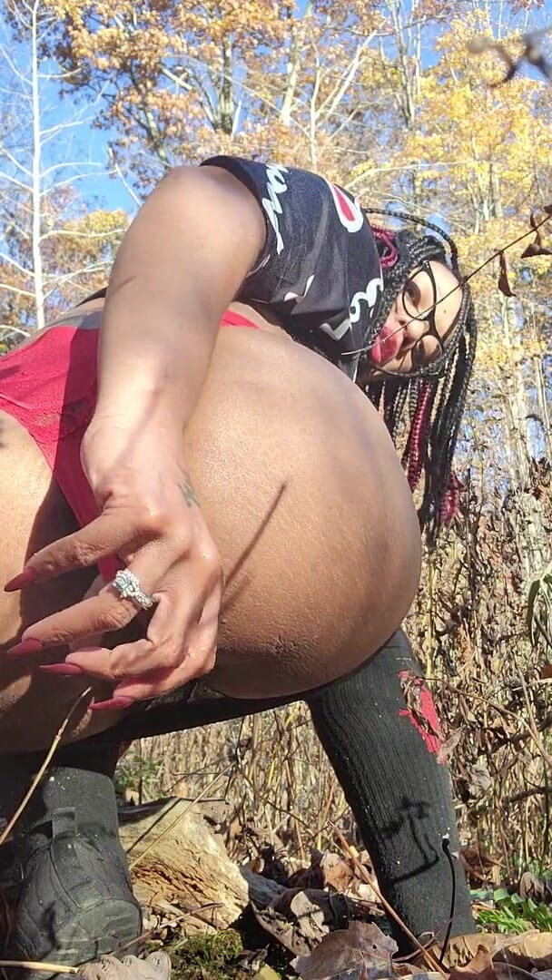 Daddy and UniQueen21: Sucking my cucumber before park ranges show up