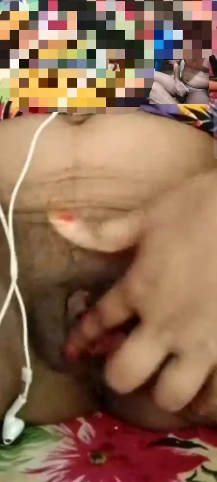 Sumysex: 孟加拉国真正的情侣在视频通话性爱场景中自慰-2