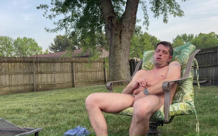 Jeffrey Jaxxon: Backyard Cumshot - Jeffrey Jaxxon Ryck vid eldstaden, Grannar utanför