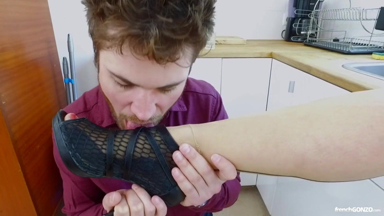 French Gonzo: An angry BBW girlfriend spanks her boyfriend