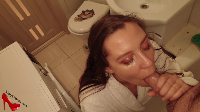 Nasty Creamy: Juicy babe blowjob big dick in the bathroom - cum in...