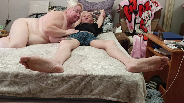 Zona901: 義母はふしだらな女のようにチンポをしゃぶり、私の精液をすべて飲み込みます