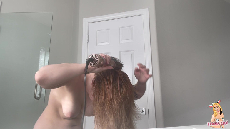 Lenna Lux: Jättinna gör sig redo