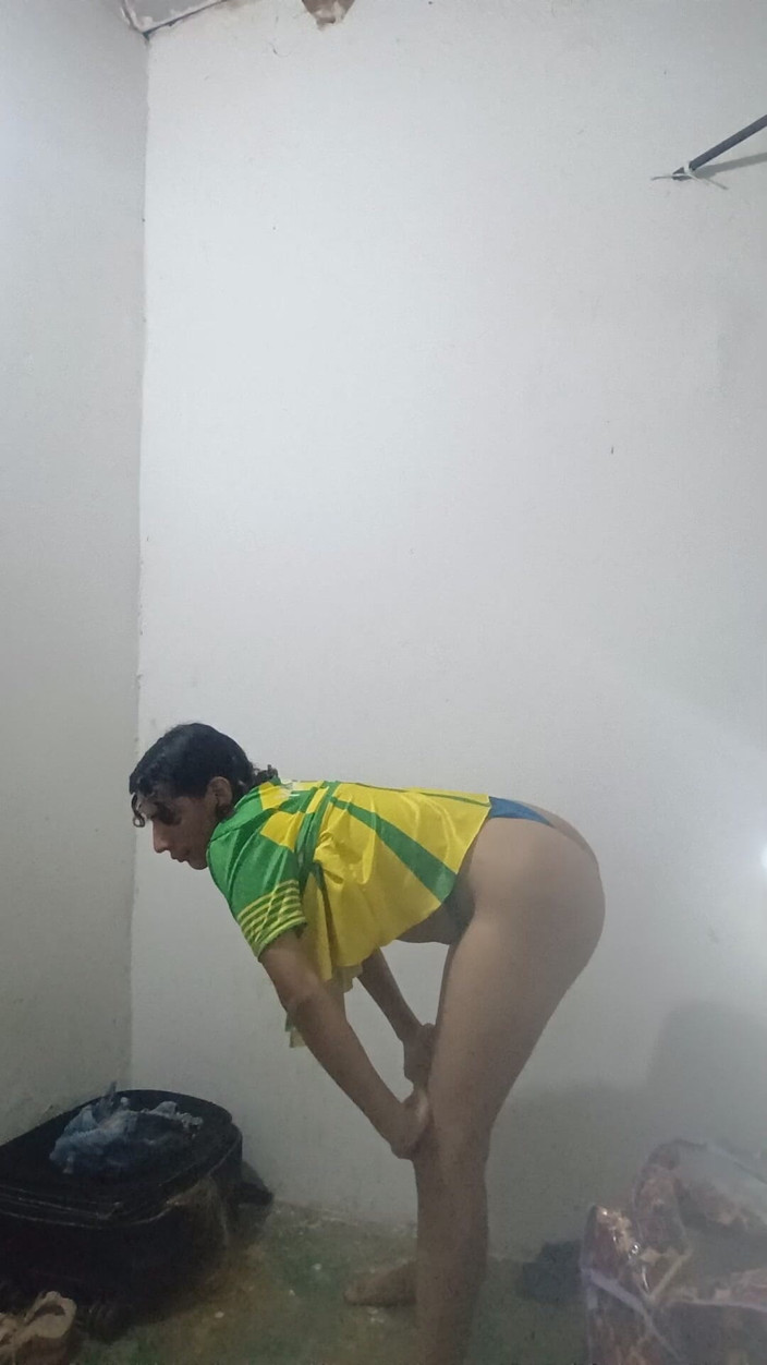 Femboy from Colombia: Хороша гарота, щоб робити свої кроки