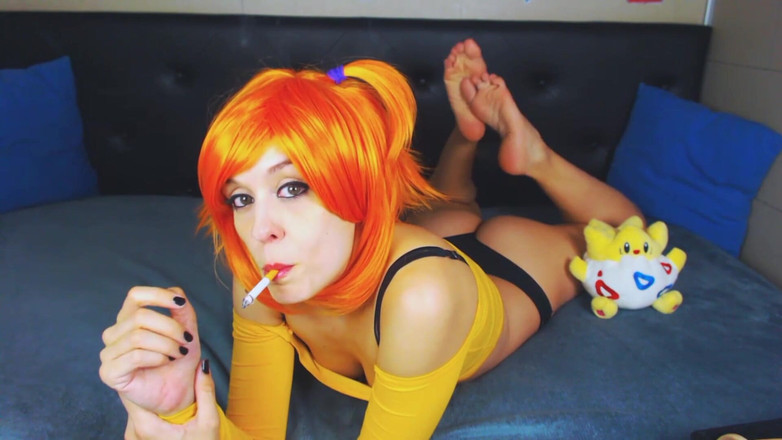 Candystart Videos: Fétiche de fumer brumeux. Adoration des pieds