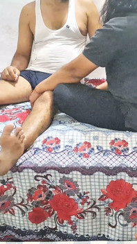 Seks Adik-beradik Tiri Tengah malam