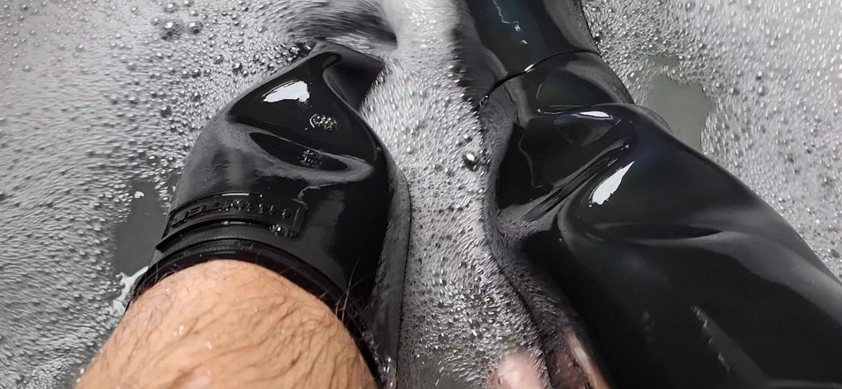 Dreamofevolution: Violets là màu xanh, hoa hồng có màu đỏ và ủng thợ...