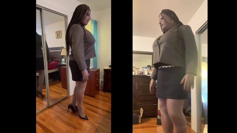 Deanna Doll: La ragazza nera danae in un abito da lavoro prepotoso