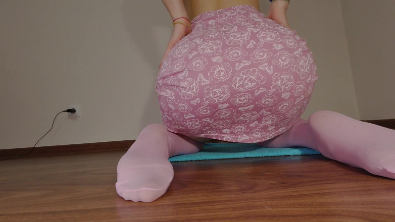 Alice Dee: Chica caliente en la masturbación anal