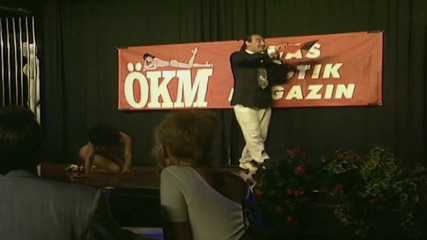 Vintage Climax: Bebek gibi kız iş dünyasında en iyileri ödülüne layık görüldü